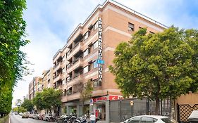Ronda Suites 193 junto a hospitales y cerca centro con Parking Gratis